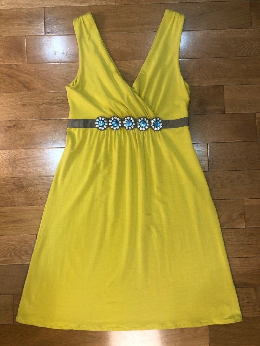 Boden V Neck Yellow Sleeveless Sheath Dress With Rhinestone Detail Size 4R - Picture 5 of 12